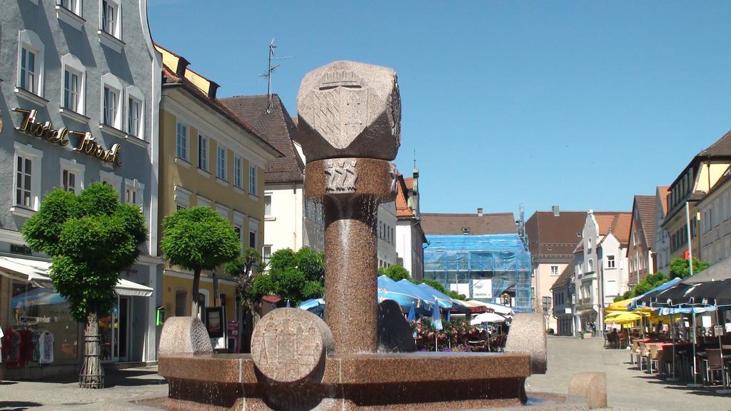 Brauereigasthof Zur Muenz Seit 1586 Hotell Günzburg Exteriör bild